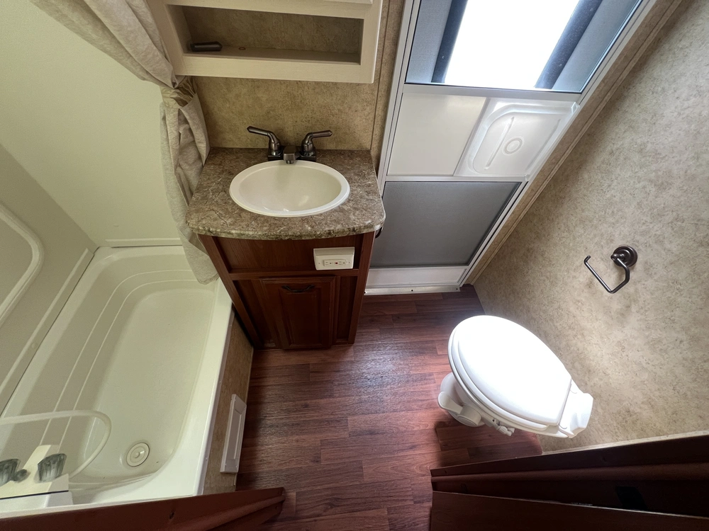 2011 Keystone Rv Outback 312bh alt