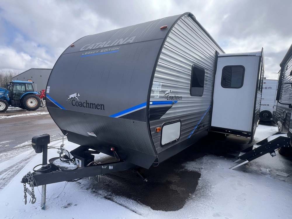 2022 Coachmen Catalina 323bhdsckle alt