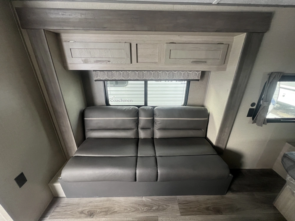 2023 Coachmen Catalina 184fqs alt