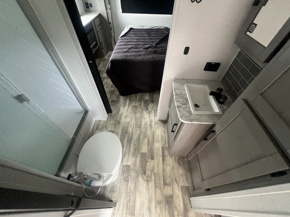 2024 Keystone Rv Dutchmen Kodiak Ultimate 2921 Fkds alt