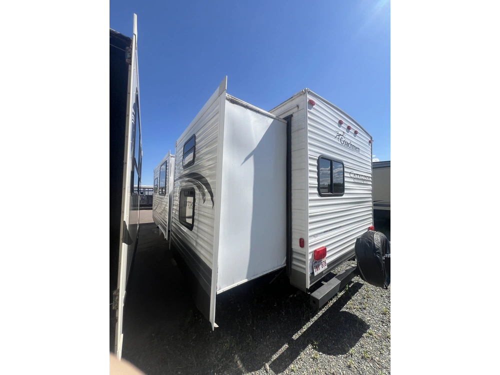 2014 Forest River Coachmen 302bhsk alt