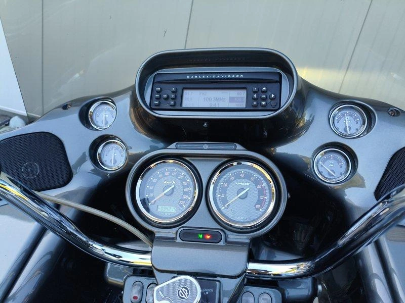 2011 Harley-davidson Fltruse - Cvo™ Road Glide® Ultra alt