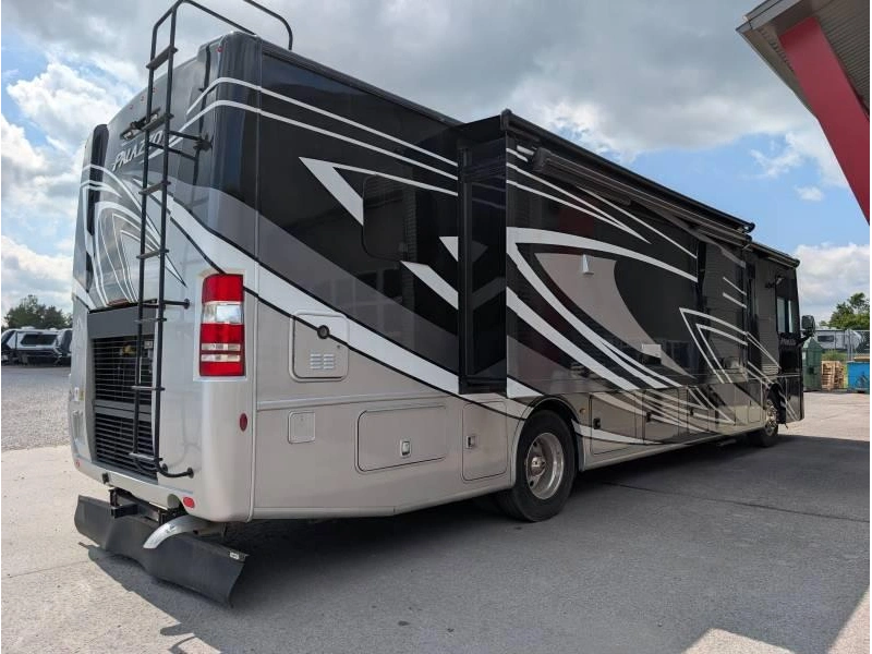 Thor Motor Coach Palazzo 37.4 2023 alt