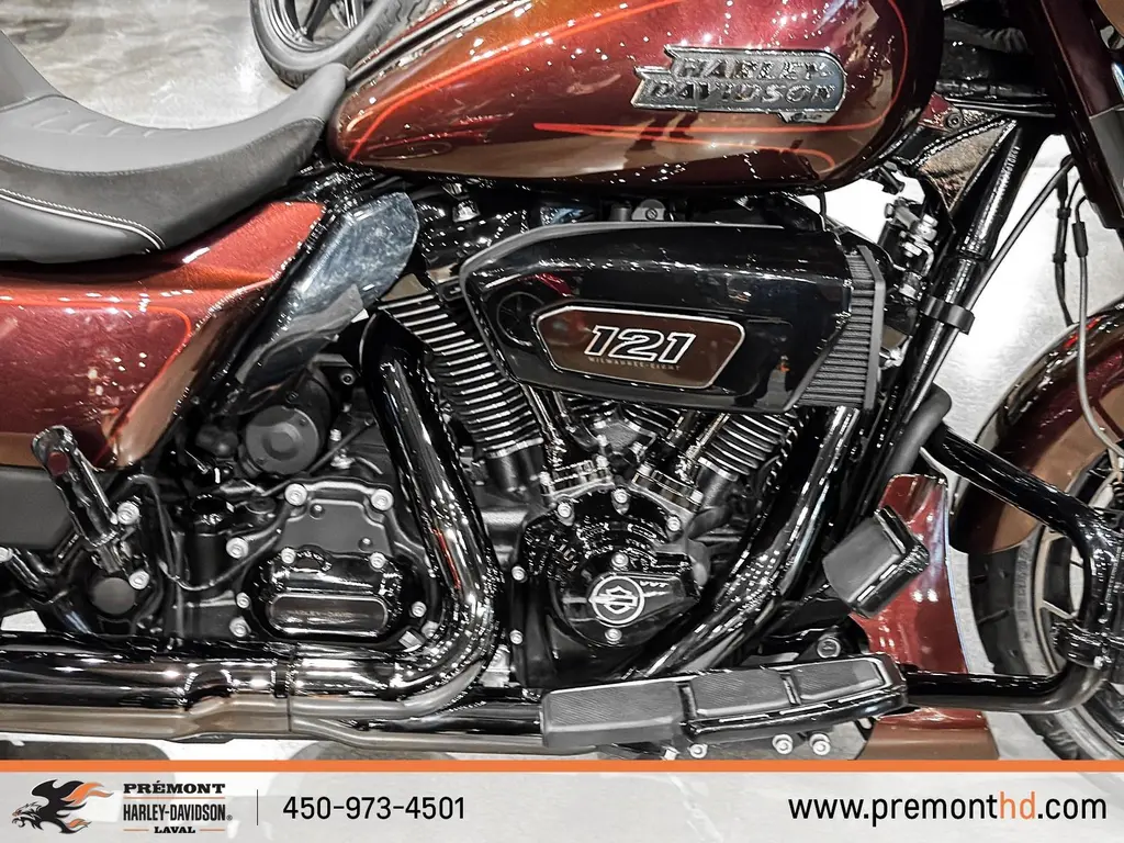 Harley-Davidson CVO Street GlideFLHXSE 2024