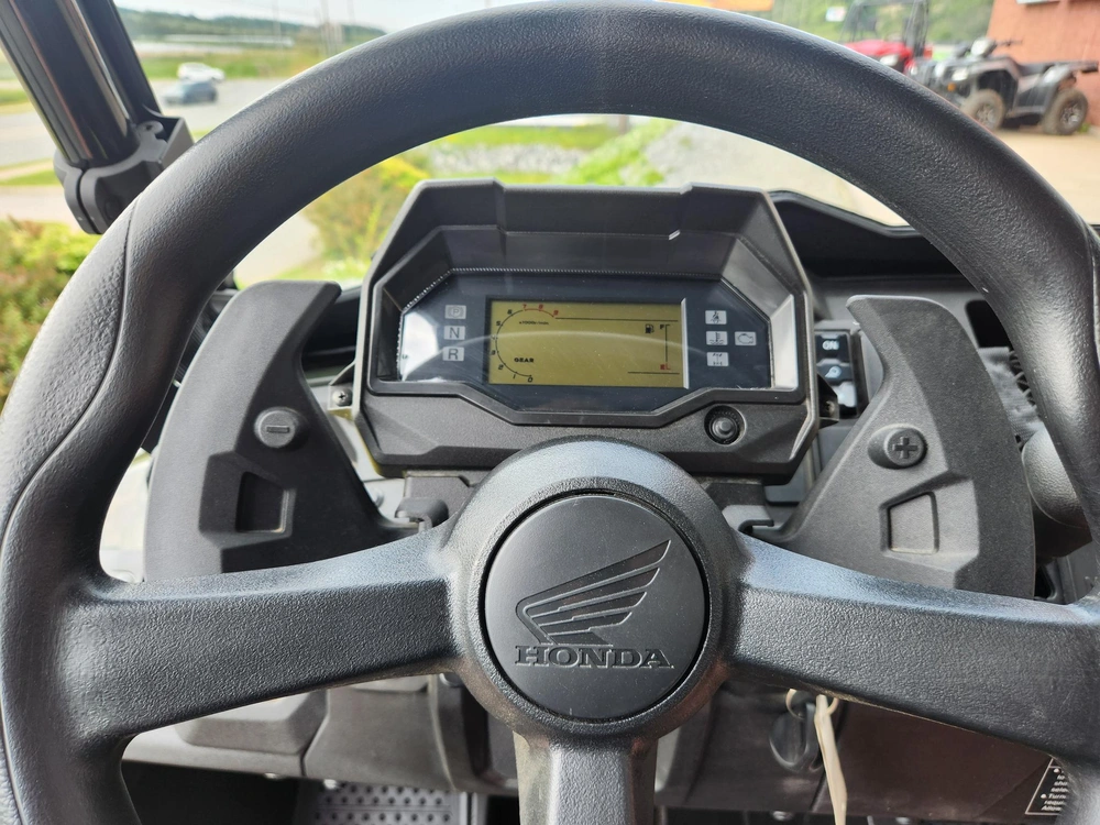 2025 Honda Pioneer 700 - 4d - Green alt