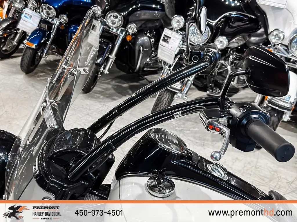 Harley-Davidson FREEWEELERFLRT 2023