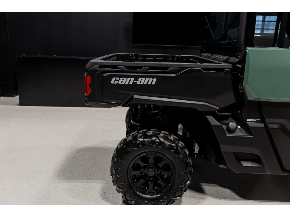 2026 Can-am 8utd alt