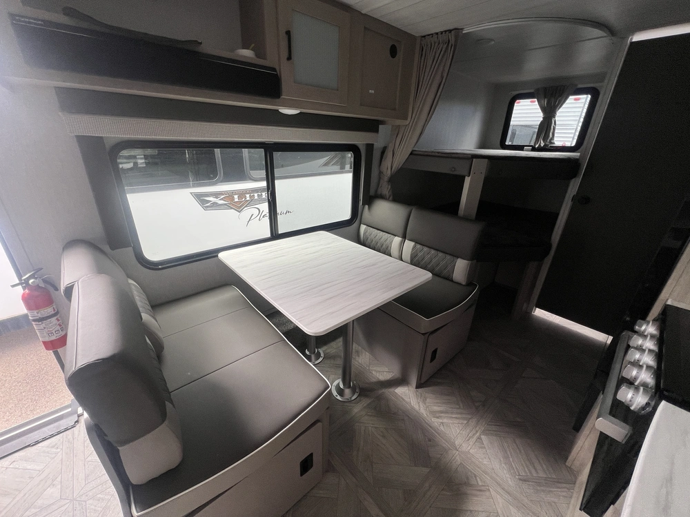 2023 Forest River Wildwood 261bhxlx alt