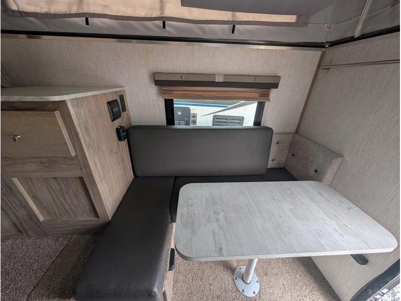 2021 Palomino Real Lite 1604 alt
