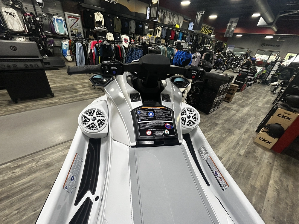 2026 Yamaha Gp Ho (w/audio) White alt