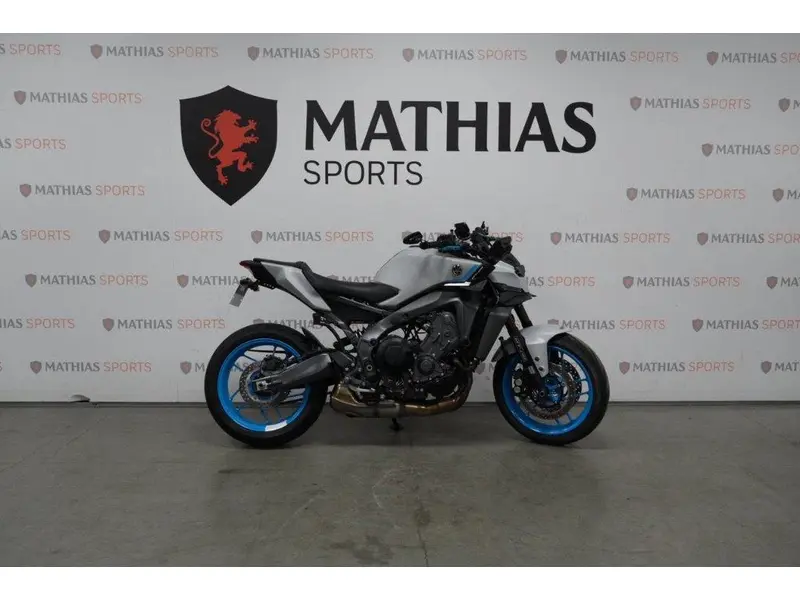 2025 Yamaha Mt-09 alt