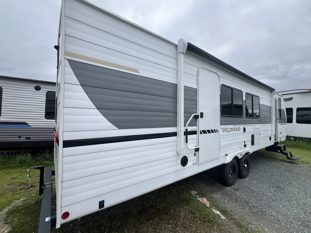 2026 Forest River Wildwood 300 Ice alt