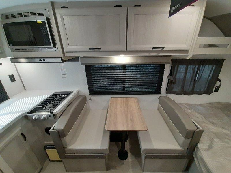 Coachmen Catalina 134rkx 2027 alt