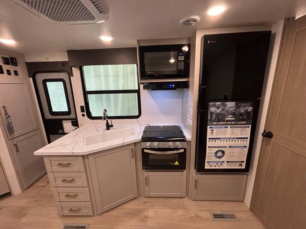Jayco Jay Flight 265mws 2027 alt
