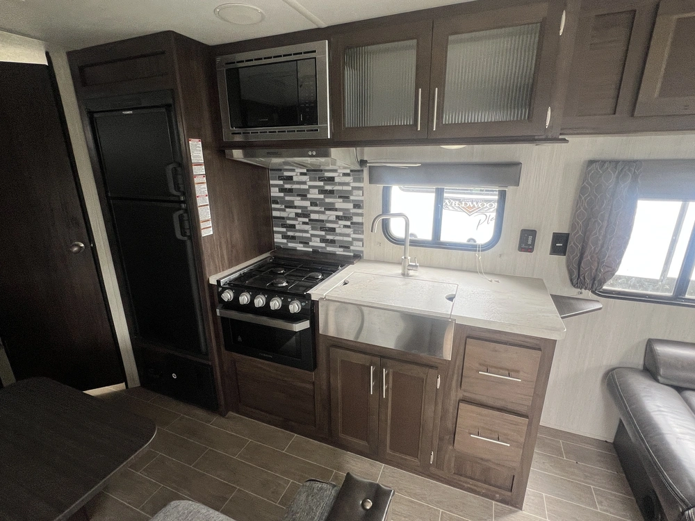 2020 Forest River Cherokee Grey Wolf Limited 26 Djse alt