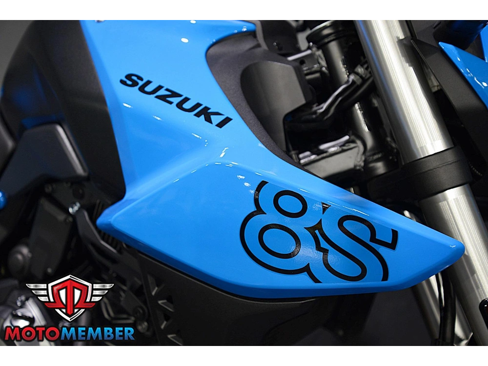 2024 Suzuki Gsx-8s alt
