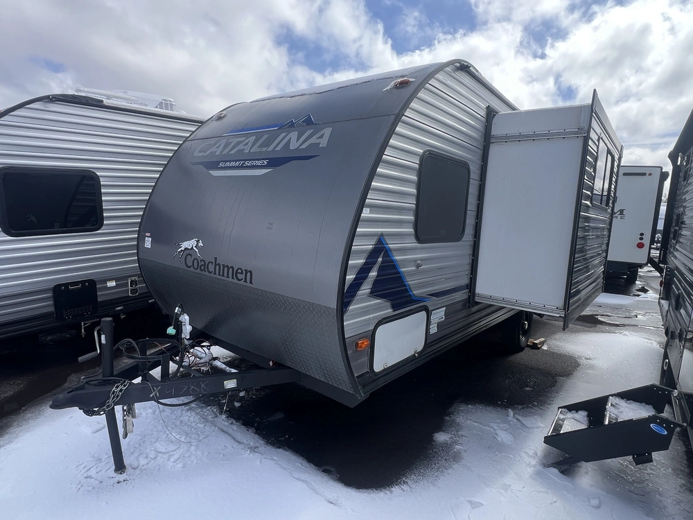 2023 Coachmen Catalina 184bhs alt