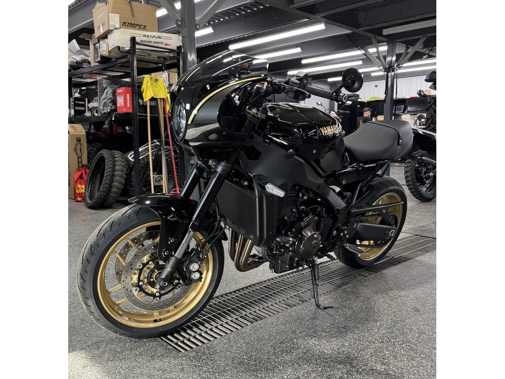 Yamaha Xsr 900 2026 alt