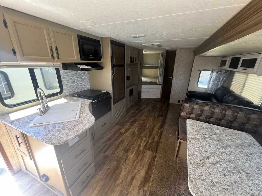 2017 Prime Time Avenger 27dbs alt