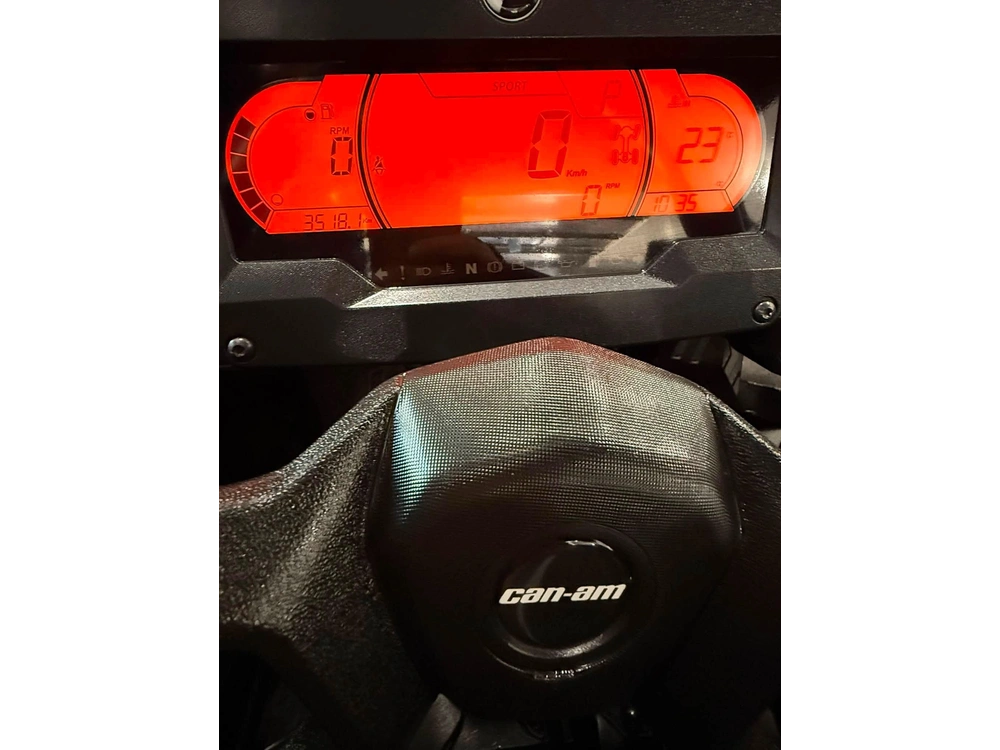 Can-am Commander 700xt 2024 alt