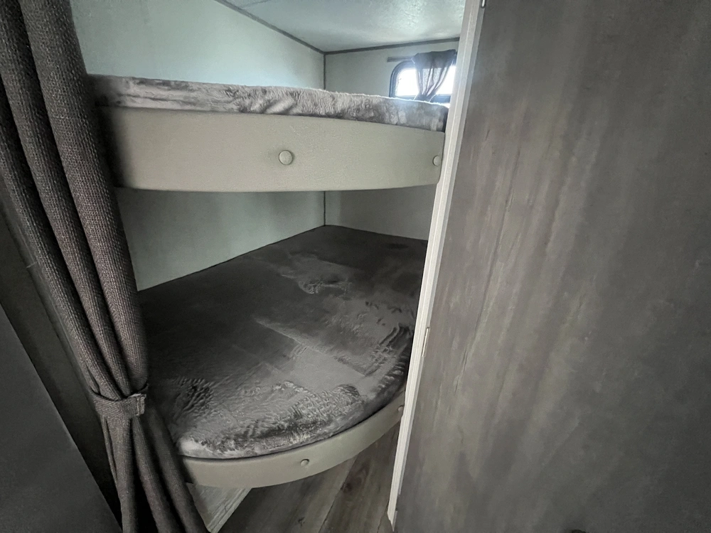 2026 Coachmen Catalina 184bhsx alt