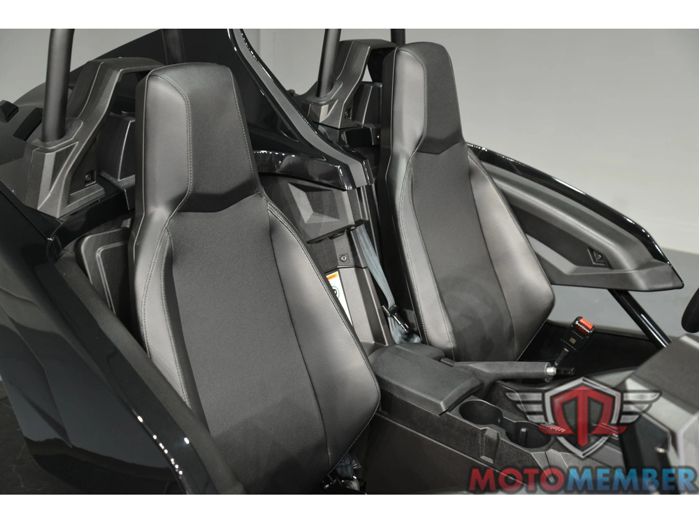 2026 Slingshot Slingshot® S Autodrive Jet Black alt