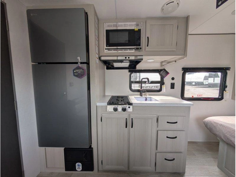 2027 Coachmen Catalina 154rbx alt