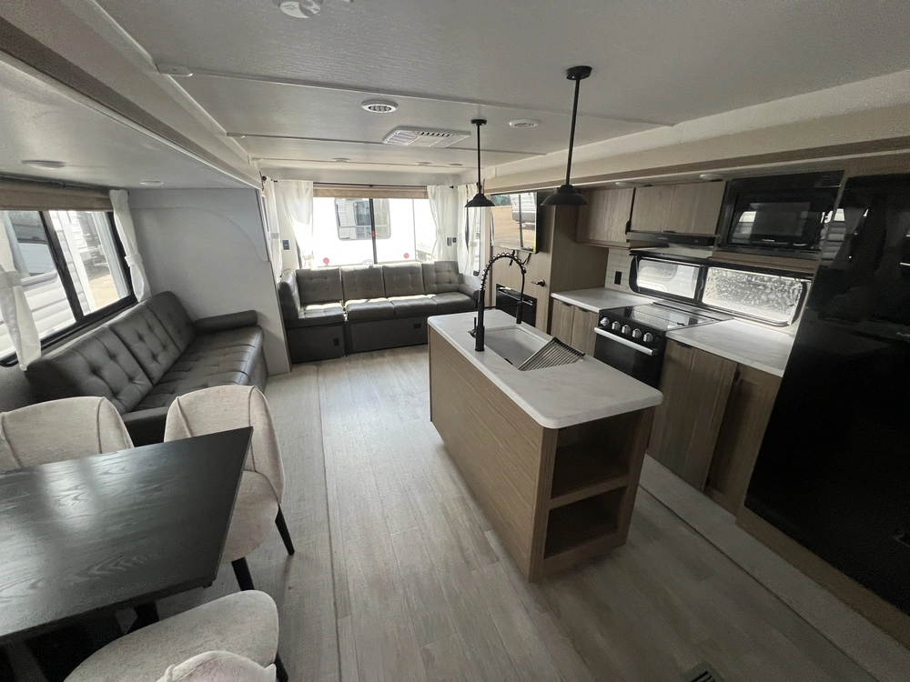 2025 Forest River Wildwood 27re alt