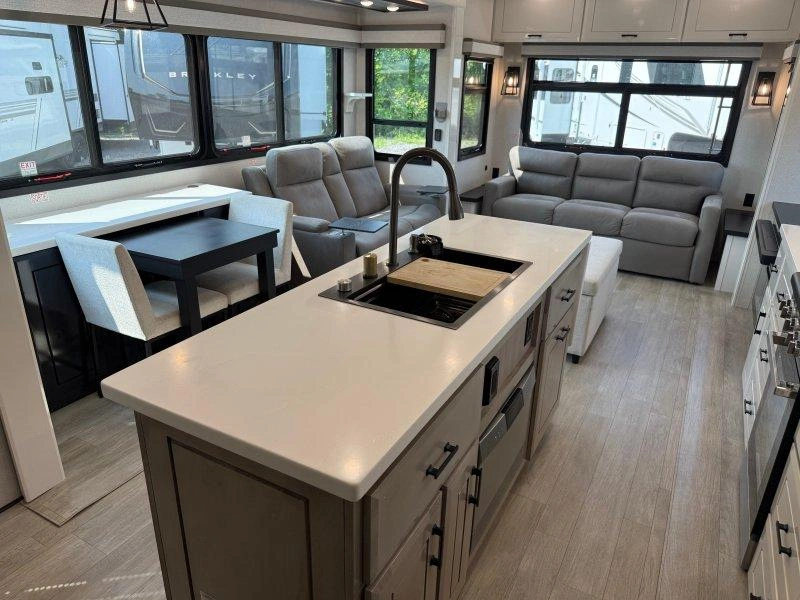Jayco Pinnacle 38kpts 2026 alt