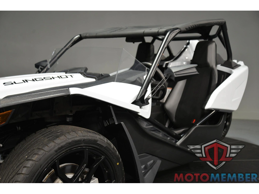 2023 Slingshot S W/ Technology Package I Manual alt