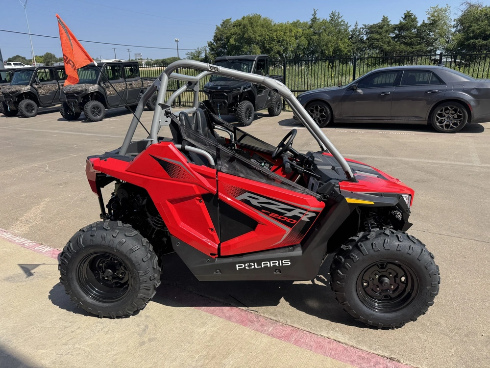 2026 Polaris Rzr 200 Efi Indy Red alt