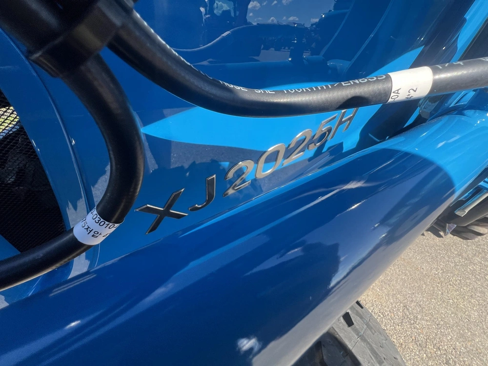 2026 Ls Tractor Xj2025hc alt