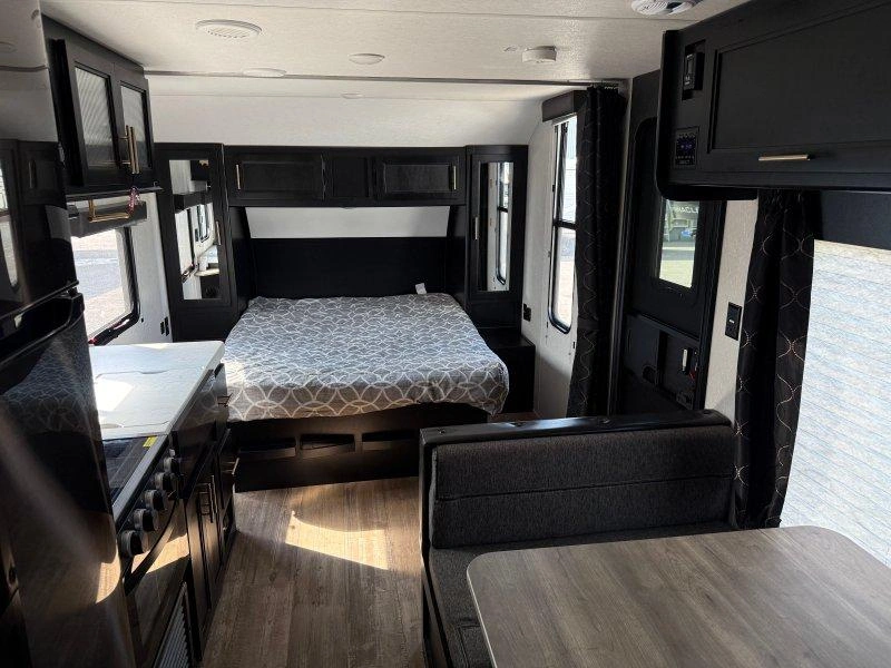 Forest River Cherokee Grey Wolf 22mkse 2021 alt