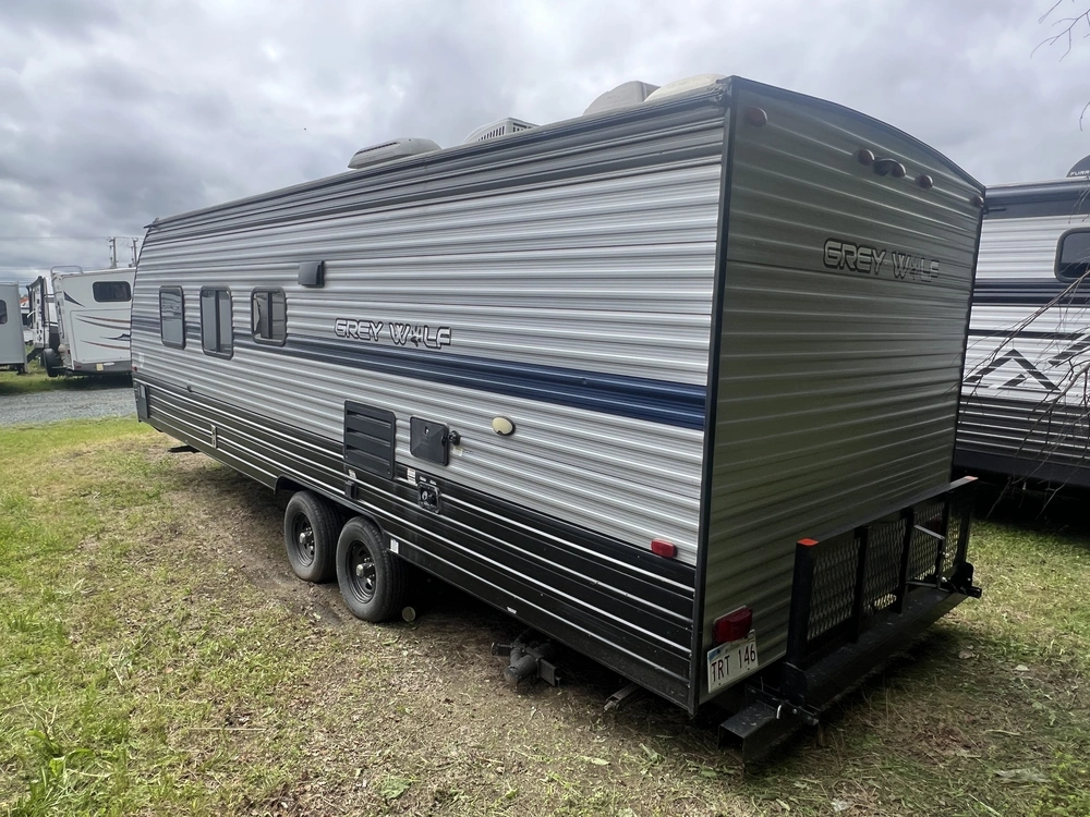 2020 Forest River Cherokee Grey Wolf Limited 26 Djse alt