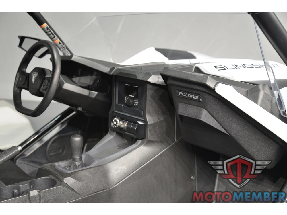 2023 Slingshot S W/ Technology Package I Manual alt