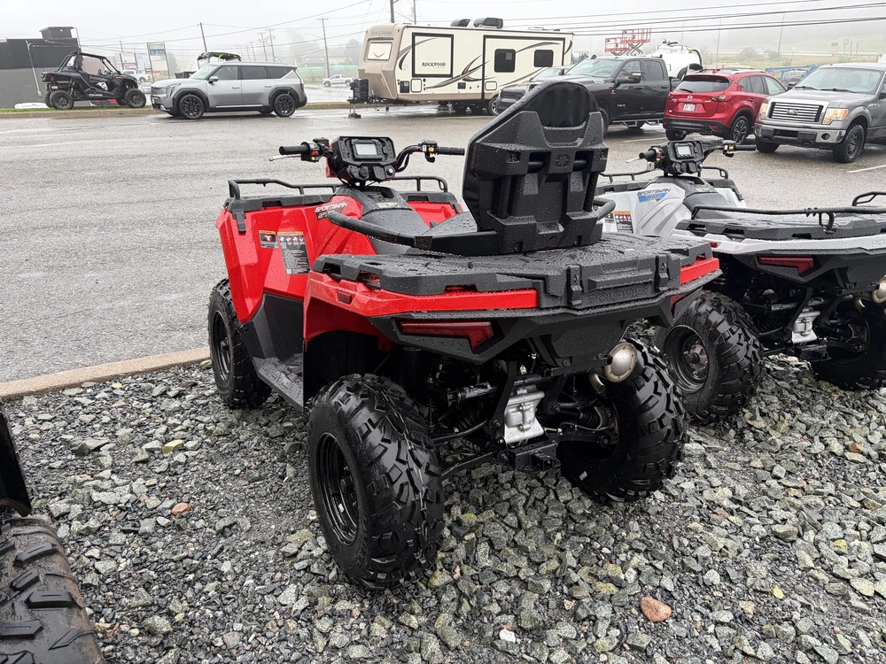 2026 Polaris Sportsman Touring 570 Indy Red alt