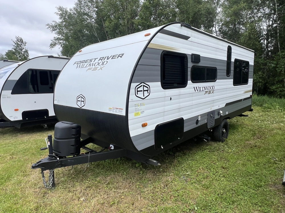 2025 Forest River Wilwdood Fsx 161 Qk alt