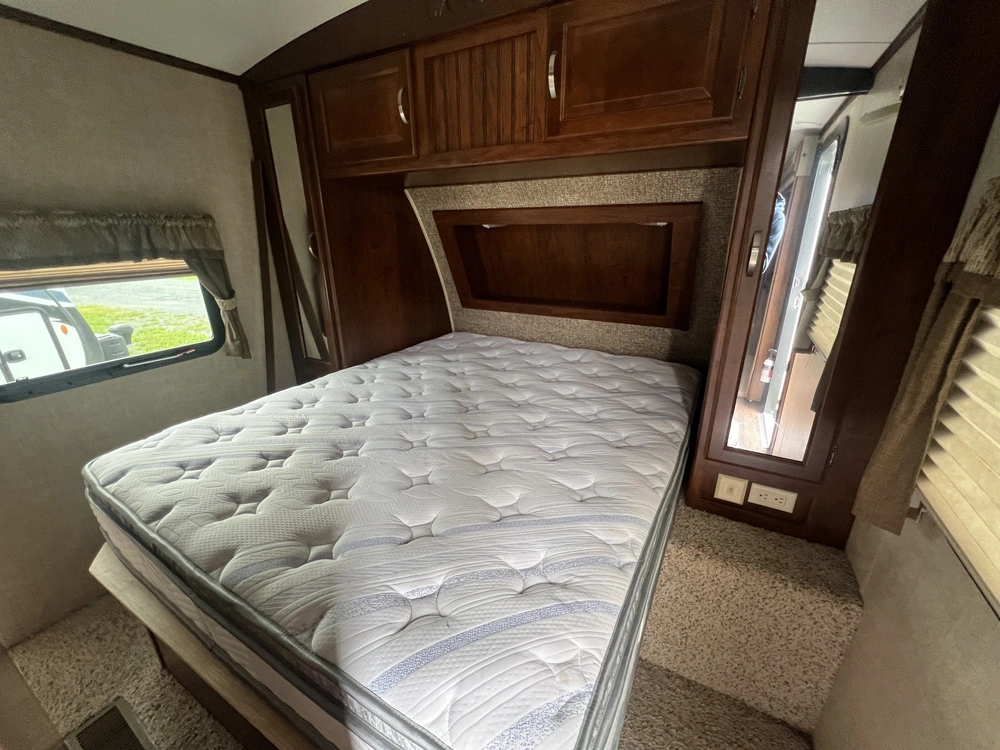 2015 Keystone Rv Laredo 299 Bh alt