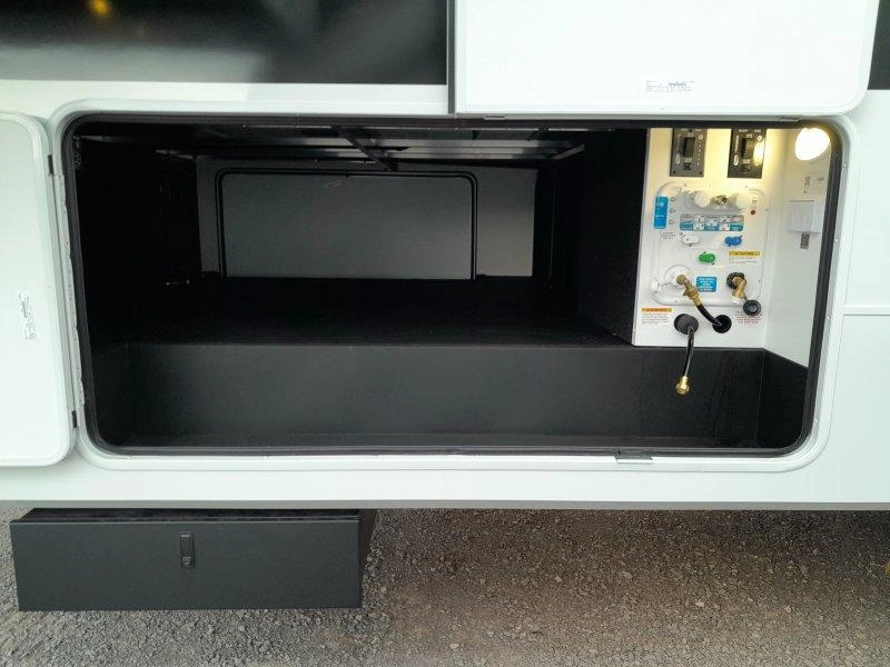 Brinkley Model Z Z3600 2027 alt