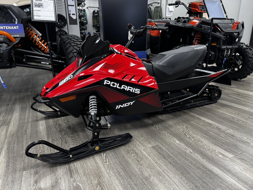 2027 Polaris Indy 200 Cc Red alt