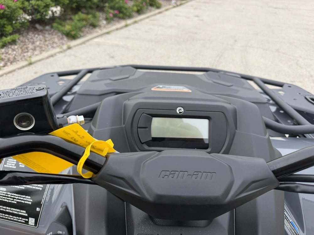 2026 Can-am Outlander Dps 700 alt