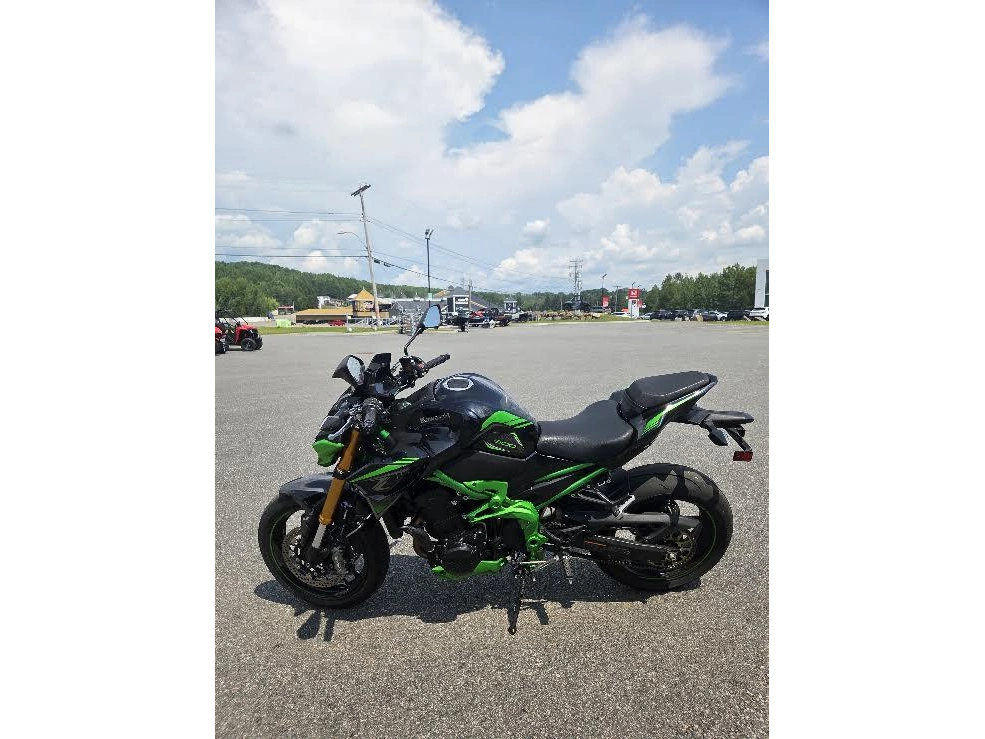 Kawasaki Z900 Se 2022 alt