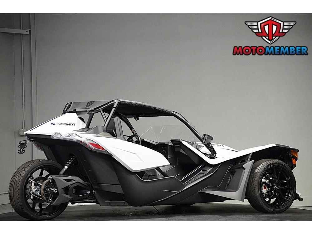 2023 Slingshot S W/ Technology Package I Manual alt