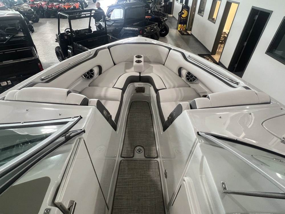 2024 Crownline 280ss alt