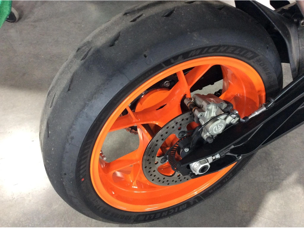 Ktm Duke 890r 2023 alt
