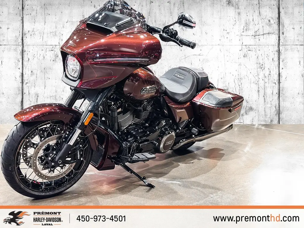 Harley-Davidson CVO Street GlideFLHXSE 2024