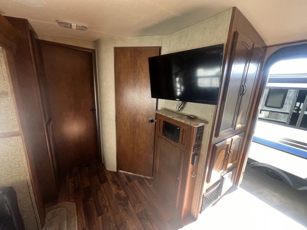2015 Forest River Heritage Glen 300bh alt