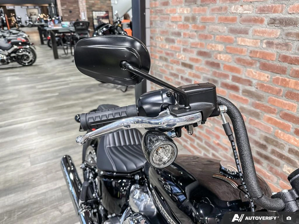 2026 Harley-davidson Street Bob alt