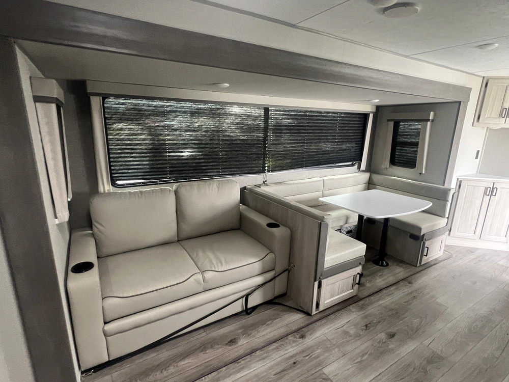 2026 Forest River Coachmen Catalina Legacy Edition 273 Dbhck alt