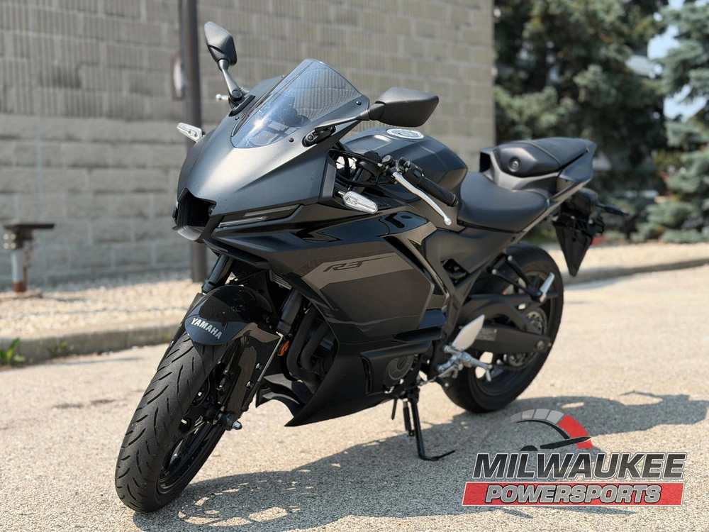 2025 Yamaha Yzf-r3 alt